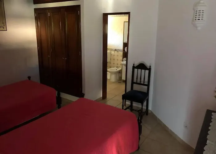 House With One Bedroom In Odiaxere, With Pool Access, Enclosed Garden