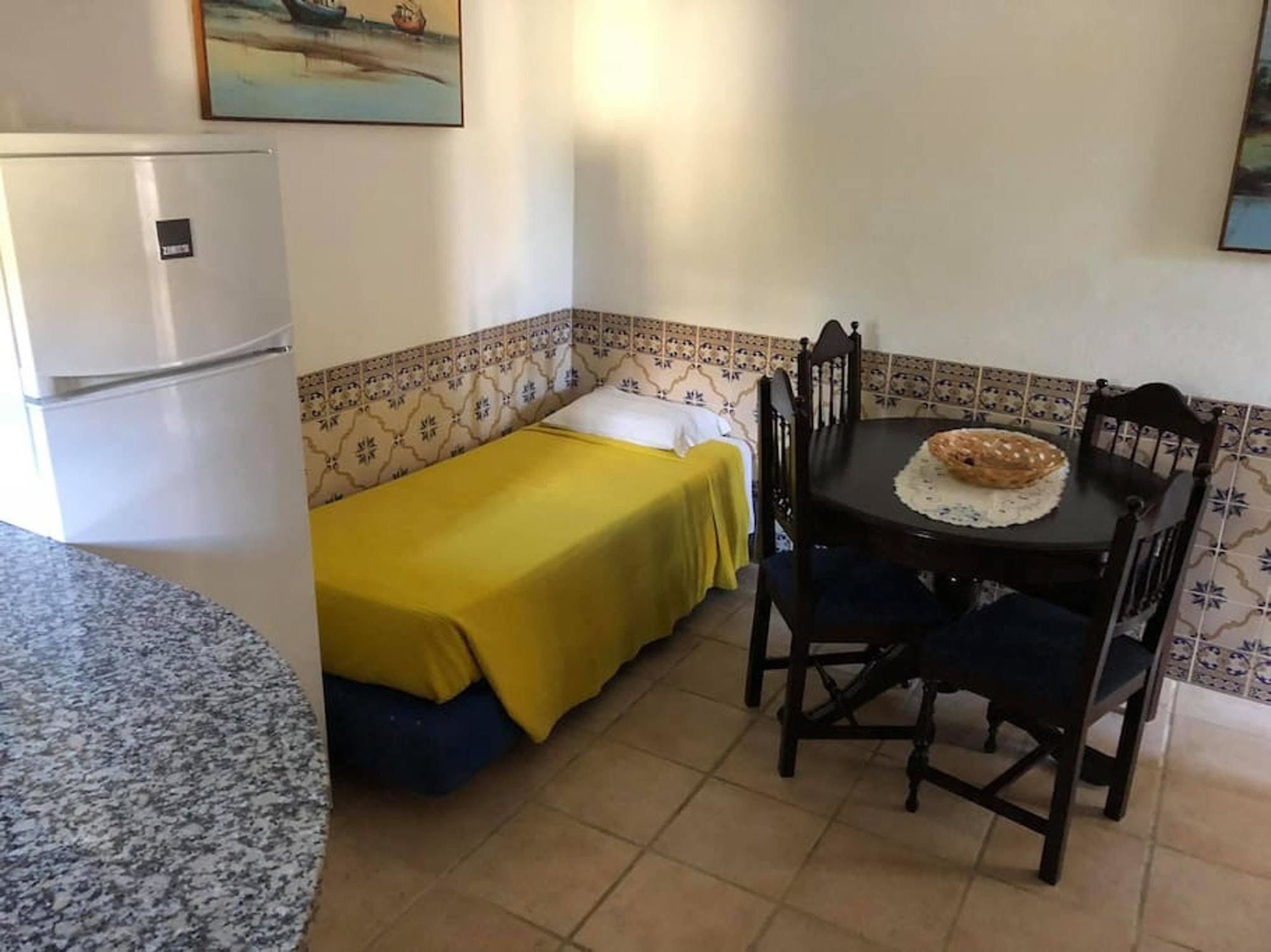 House With One Bedroom In Odiaxere, With Pool Access, Enclosed Garden