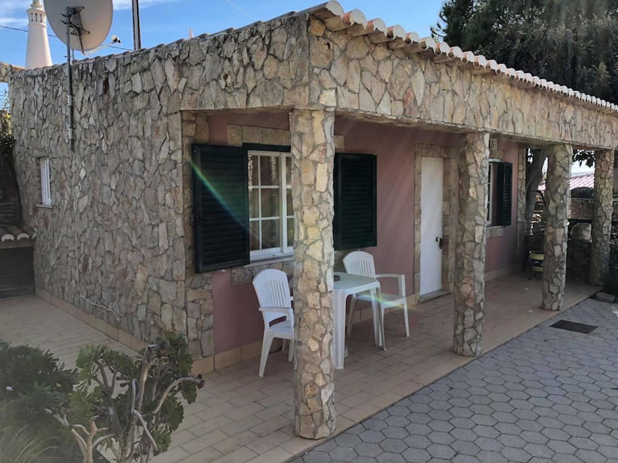 House With One Bedroom In Odiaxere, With Pool Access, Enclosed Garden Apartment